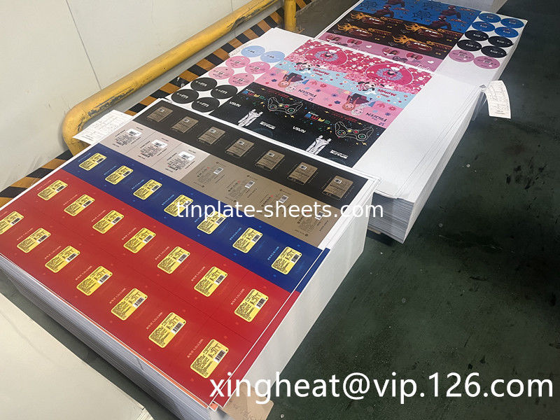 उच्च शक्ति T3 T4 T5 मुद्रित टिनप्लेट स्टील शीट 512 मिमी-980 मिमी चौड़ाई खाद्य डिब्बों और पैकेज डिब्बों के लिए मुद्रण टिनप्लेट